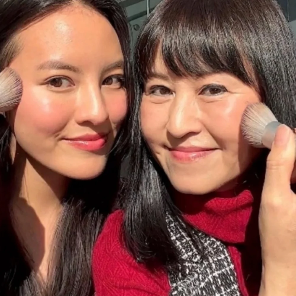 Youthforia BYO BLUSH Color ChangingBlush Oil - Chemical Reaction TikTok Famous